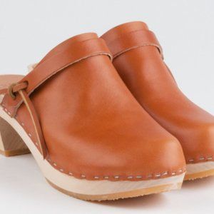 Bryr Charlotte Closed Toe Clog High Heel 39, Whiskey,